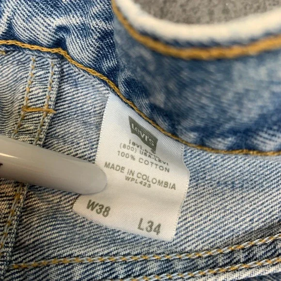 Vintage Levis 501 Jeans Mens 38x34 Blue Denim Western Button Fly Whisker Y2K - Picture 4 of 11